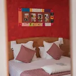 Otel Brit Confort Ouest - A9 Sortie 25 Nîmes