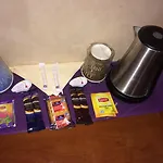 Brit Confort Ouest - A9 Sortie 25 3* نيم