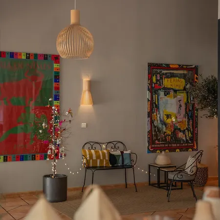 Kyriad Ouest A9 Hotel Nîmes