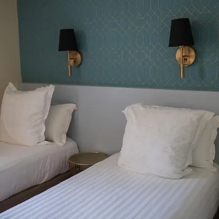 Hotel Brit Confort Ouest - A9 Sortie 25 3*