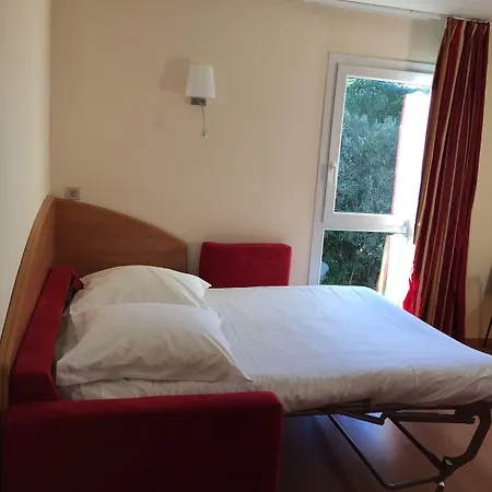 Hotel Brit Confort Ouest - A9 Sortie 25 3*