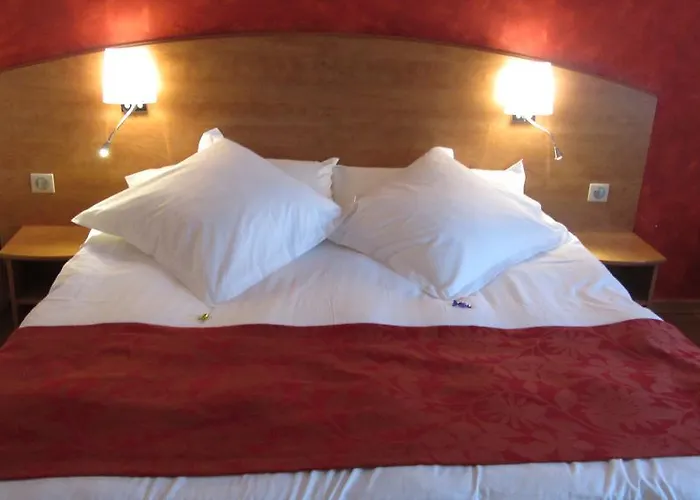 Kyriad Ouest A9 3* Nimes