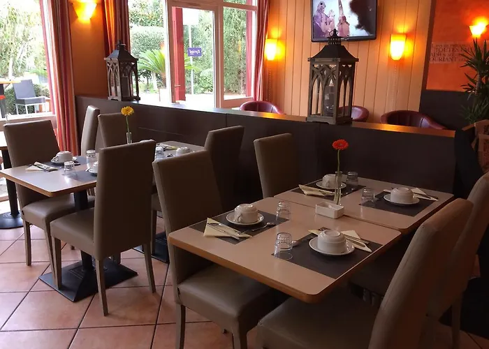 Kyriad Ouest A9 3* Nimes