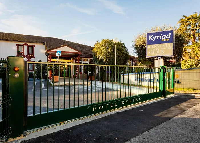 Kyriad Ouest A9 Hotel
