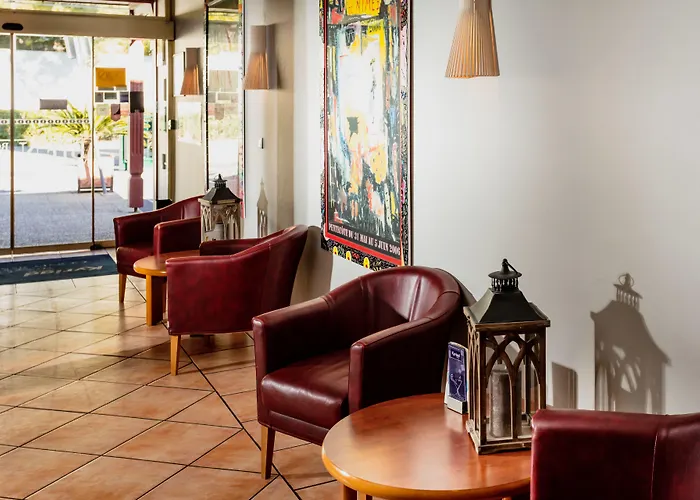 Hotel Kyriad Ouest A9 Nimes